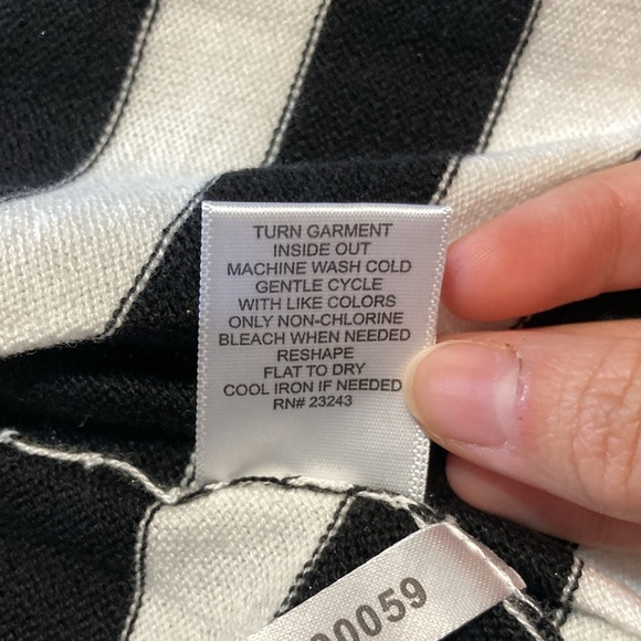 🍂NWOT Striped cardigan🍁 - Picture 5 of 9